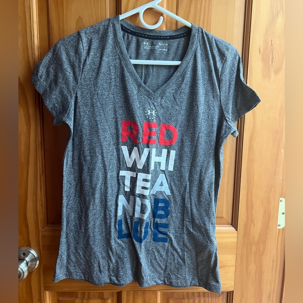 Under Armour Heatgear Gray Patriotic RED, WHITE, & BLUE T-shirt Size Small
